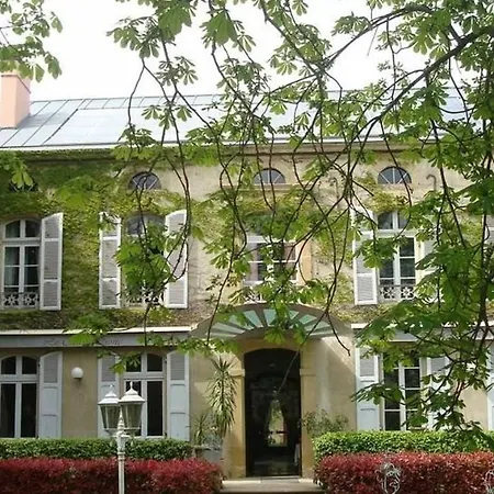 Espace Rive Droite Bed & Breakfast