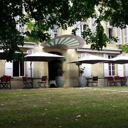 Espace Rive Droite Bed & Breakfast *